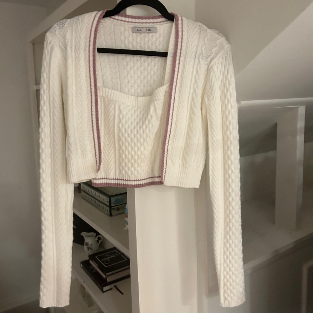 Gab and Kate 2 Piece Cropped Sweater Set!